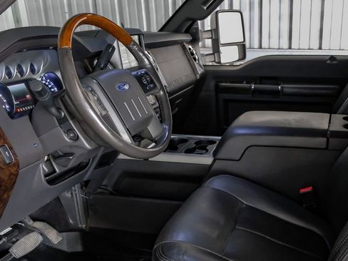 Used 2015 Ford F250 Platinum w/ FX4 Off-Road Package image 14