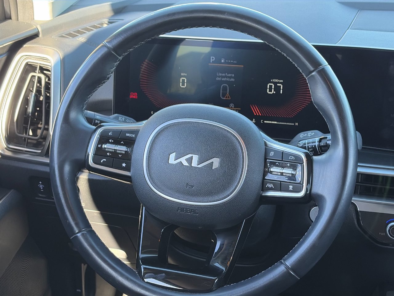 Used 2024 Kia Sorento S FWD image 13