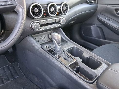 Used 2025 Nissan Sentra S FWD image 17