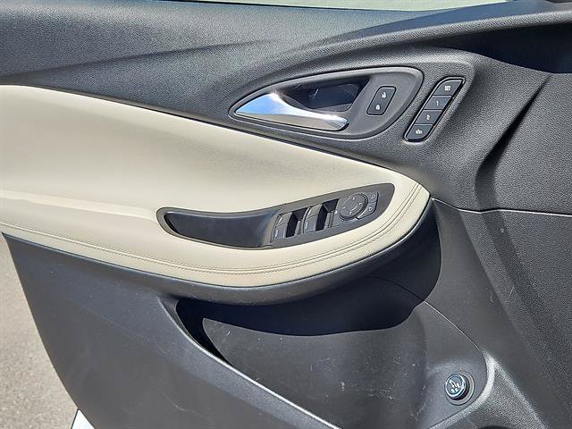 Certified 2022 Buick Encore GX Essence w/ Advanced Technology Package FWD image 14