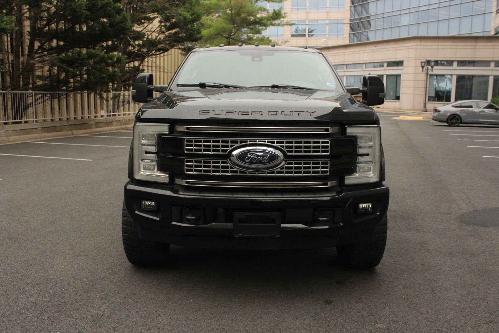 Used 2017 Ford F250 Lariat w/ Lariat Ultimate Package AWD/4WD image 3