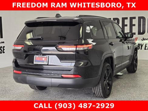 Used 2022 Jeep Grand Cherokee L Laredo AWD/4WD image 3