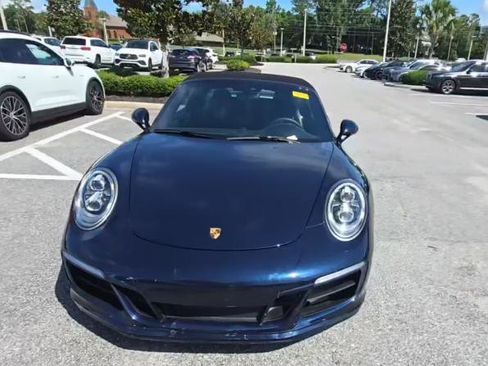 Used 2019 Porsche 911 Targa 4S AWD/4WD image 2