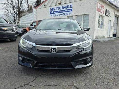 Used 2017 Honda Civic Touring image 11