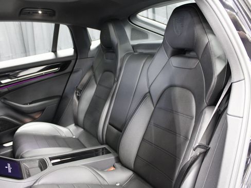 Certified 2025 Porsche Panamera 4 image 19
