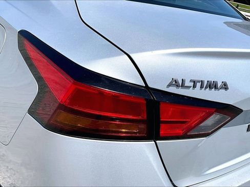 Used 2023 Nissan Altima 2.5 SL FWD image 27