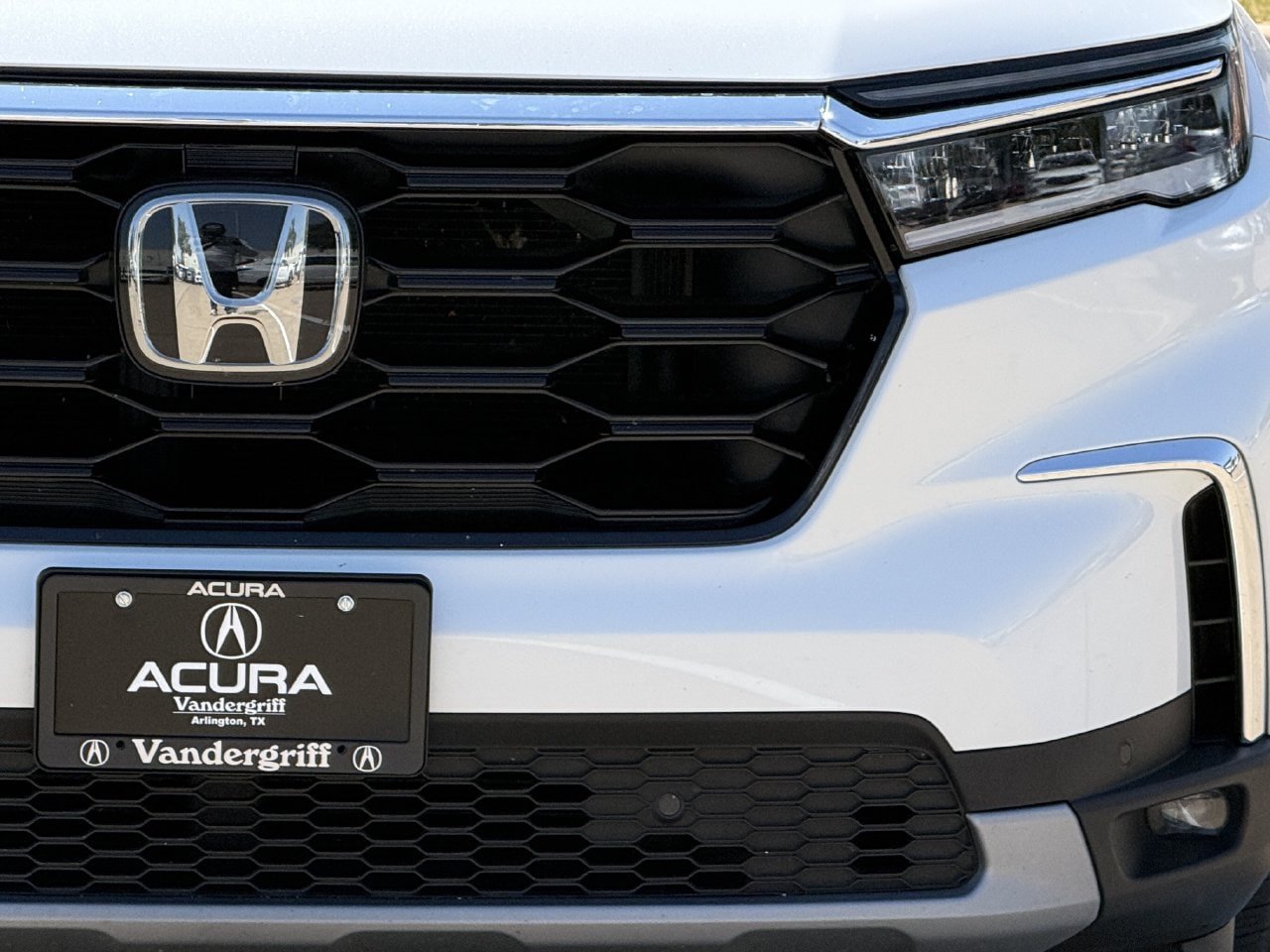 Used 2023 Honda Pilot Touring image 8