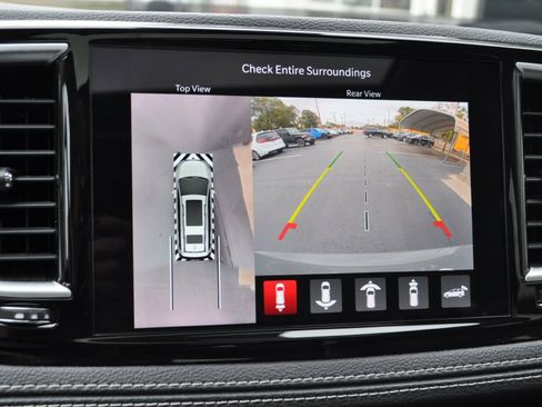 Used 2022 Chrysler Pacifica Limited image 10