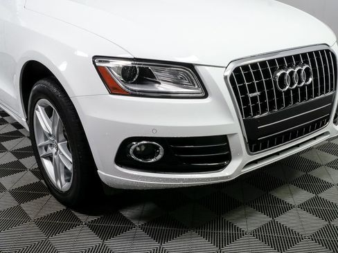 Used 2016 Audi Q5 2.0T Premium Plus w/ Technology Package image 37