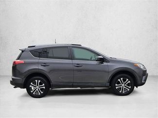 Used 2018 Toyota RAV4 LE FWD video 2