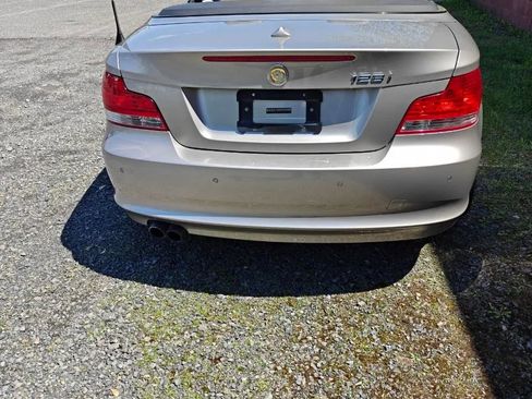 Used 2010 BMW 128i Convertible RWD image 5