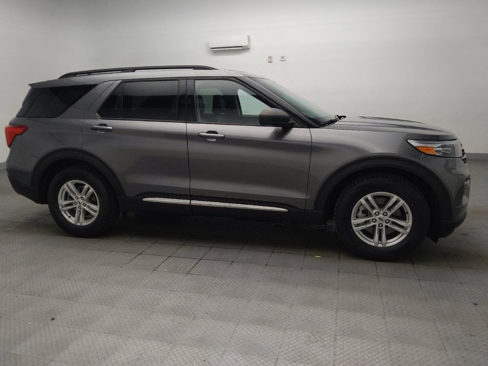 Used 2023 Ford Explorer XLT w/ Equipment Group 202A RWD image 11