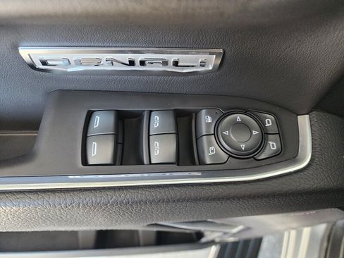 Used 2023 GMC Sierra 1500 Denali w/ Technology Package AWD/4WD image 29