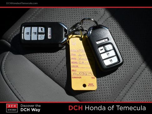 Used 2017 Honda CR-V Touring image 8
