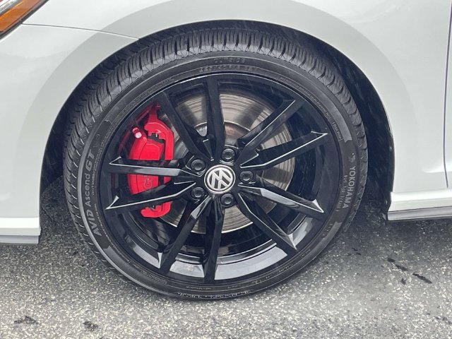 Used 2021 Volkswagen GTI SE FWD image 8