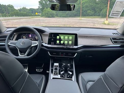 New 2026 Volkswagen Atlas SEL Premium R-Line AWD/4WD image 13