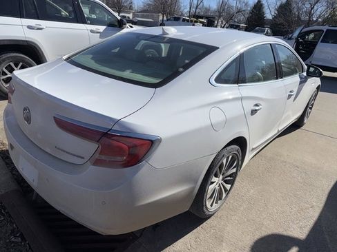 Used 2019 Buick LaCrosse Essence image 3
