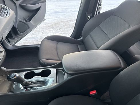 Used 2017 Chevrolet Malibu LS image 15