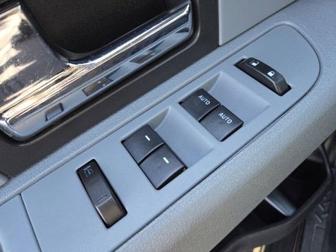 Used 2013 Ford F150 XLT image 9