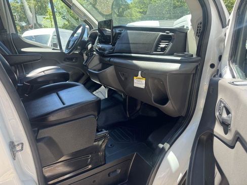 Used 2025 Ford Transit 250 148 Medium Roof RWD image 8