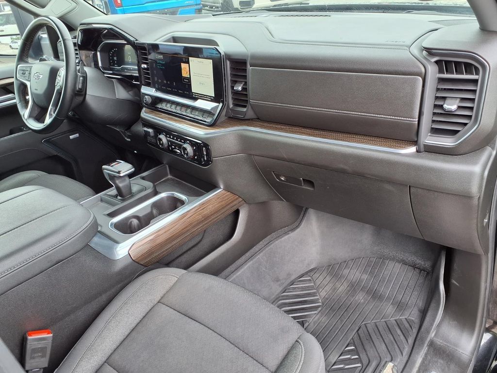 Used 2023 Chevrolet Silverado 1500 RST w/ True North Edition Plus AWD/4WD image 12