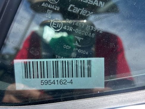 Used 2025 Nissan Altima 2.5 SV FWD image 2