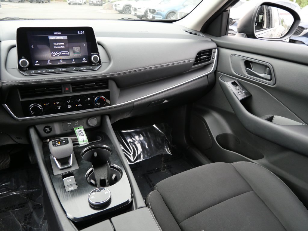 Used 2025 Nissan Rogue S AWD/4WD image 14