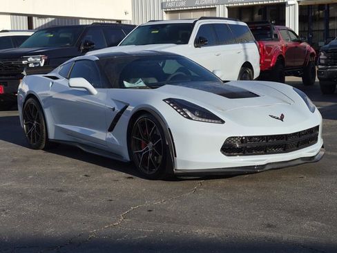Used 2019 Chevrolet Corvette Stingray Coupe image 2