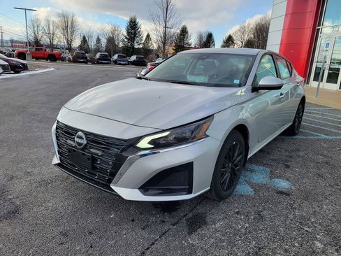 New 2025 Nissan Altima 2.5 SV w/ SV Special Edition Package image 10