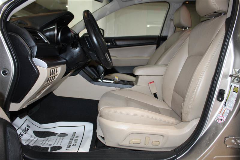 Used 2017 Subaru Outback 2.5i Limited AWD/4WD image 23