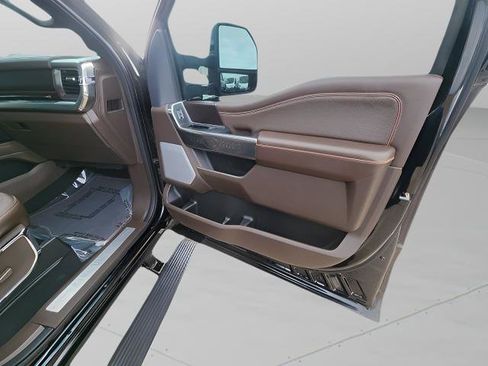 Certified 2025 Ford F350 King Ranch image 21