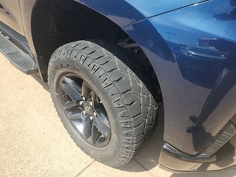 Used 2022 Chevrolet Silverado 1500 Custom Trail Boss w/ Safety Confidence Package image 11