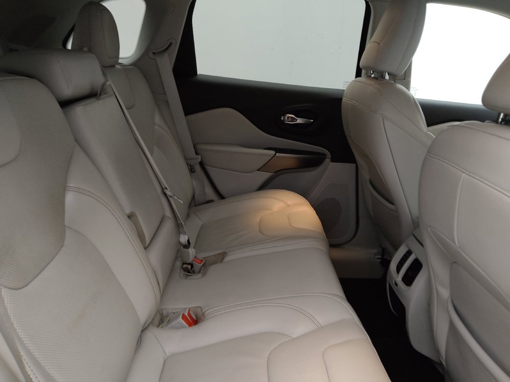 Used 2020 Jeep Cherokee Limited AWD/4WD image 19