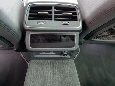 Used 2021 Audi A6 Premium Plus w/ Premium Plus Package image 44