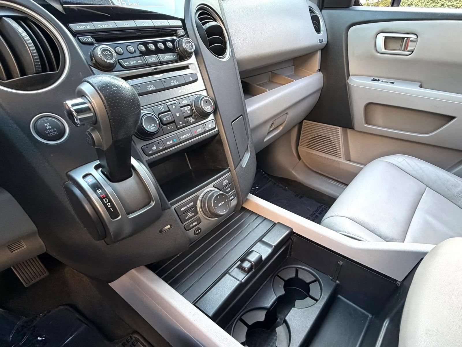 Used 2013 Honda Pilot Touring image 27