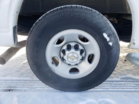 Used 2024 Chevrolet Express 2500 w/ Driver Convenience Package image 47