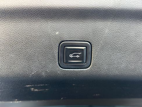 Used 2023 Chevrolet Suburban RST AWD/4WD image 51