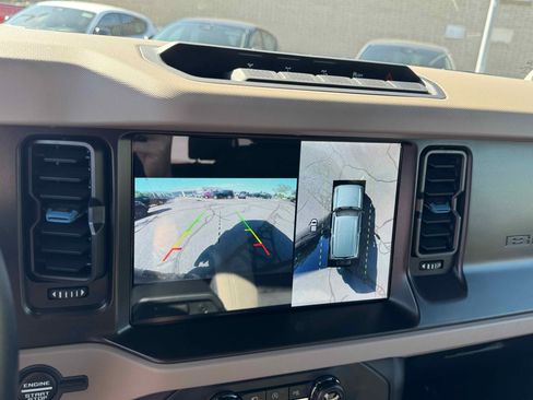 Used 2022 Ford Bronco Wildtrak image 20