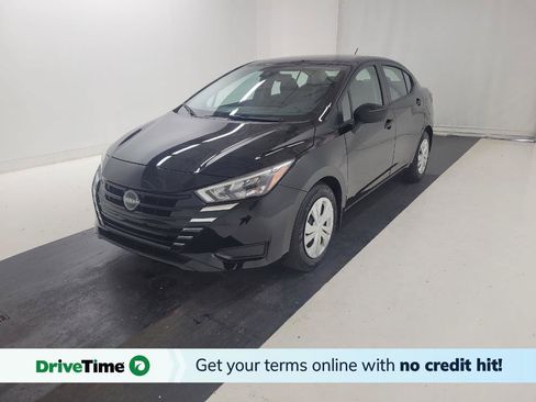 Used 2025 Nissan Versa S w/ Trunk Package FWD image 1