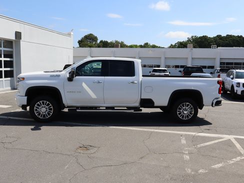 Used 2020 Chevrolet Silverado 3500 High Country w/ Z71 Off-Road Package AWD/4WD image 8