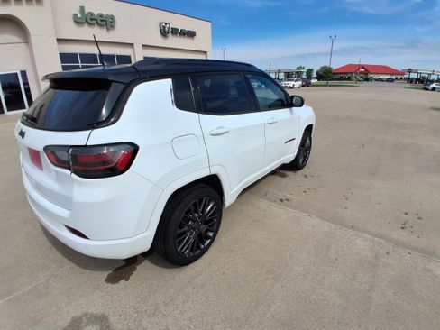 Used 2023 Jeep Compass High Altitude AWD/4WD image 8