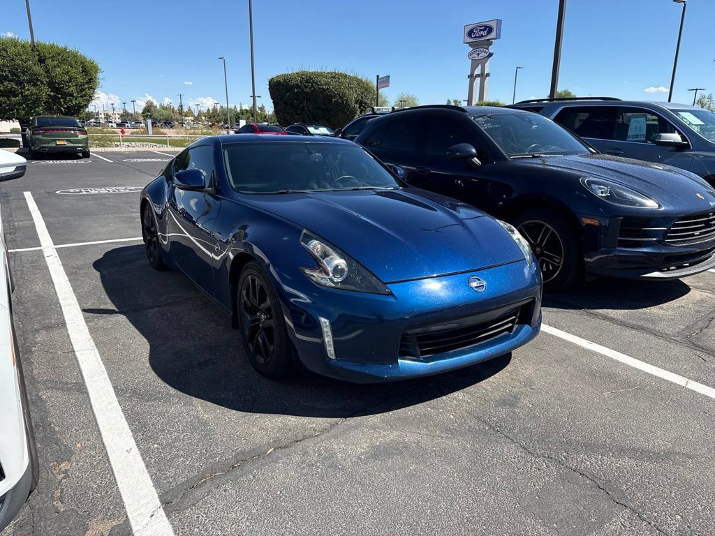 Used 2020 Nissan 370Z Coupe RWD image 3