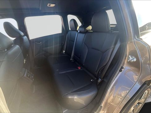 New 2025 Subaru Forester Limited image 10