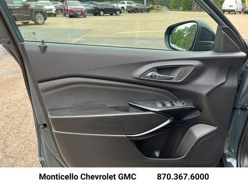 New 2026 Chevrolet Trax LT w/ Driver Confidence Package FWD image 9