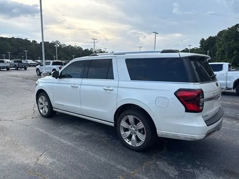Used 2024 Ford Expedition Max Platinum AWD/4WD image 3