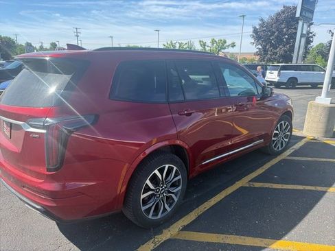 Used 2021 Cadillac XT6 Sport AWD/4WD image 3
