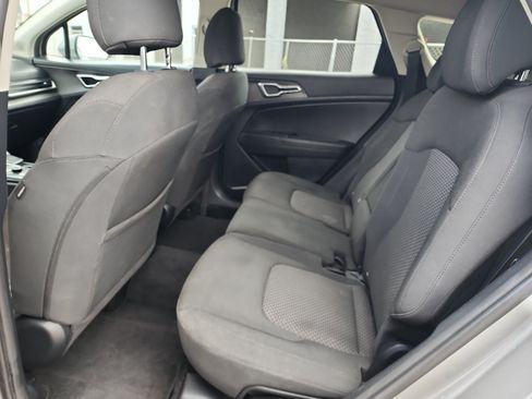Used 2023 Kia Sportage LX FWD image 16