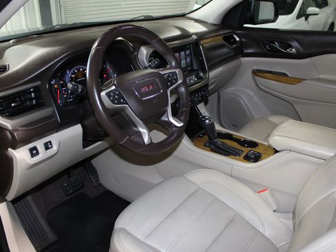 Used 2017 GMC Acadia Denali w/ Technology Package AWD/4WD image 24