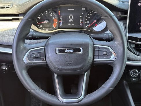 Used 2023 Jeep Compass Latitude w/ Sun and Sound Group AWD/4WD image 12