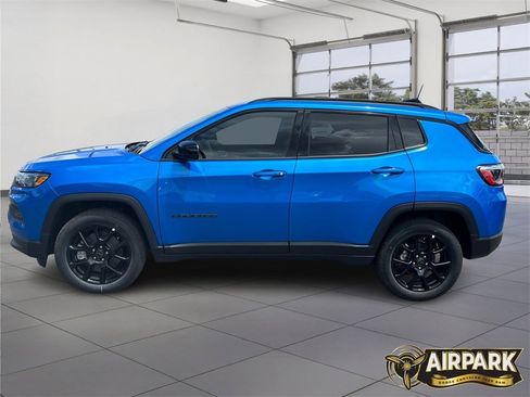 New 2025 Jeep Compass Latitude w/ Altitude Special Edition image 2
